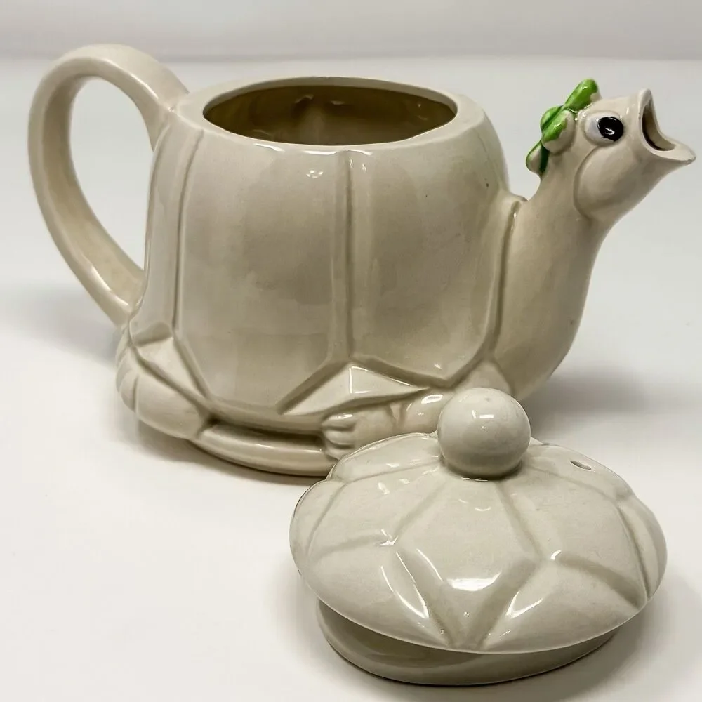Unbranded vintage ceramic